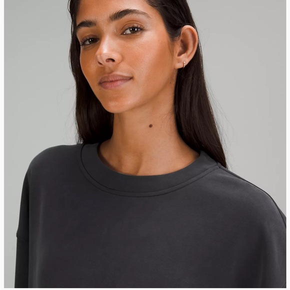 Perfectly oversized cropped Softstreme sweatshirt in black - Picture 3 of 7
